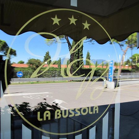 Hotel La Bussola Паденге-суль-Гарда Екстер'єр фото